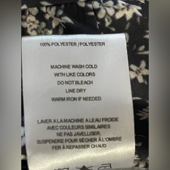 Vigoss NWOT Gray, Black and White Flower Print Long Sleeve Blouse Size Small - Picture 7 of 7